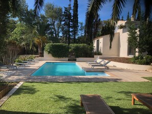 Piscine extérieure, piscine chauffée
