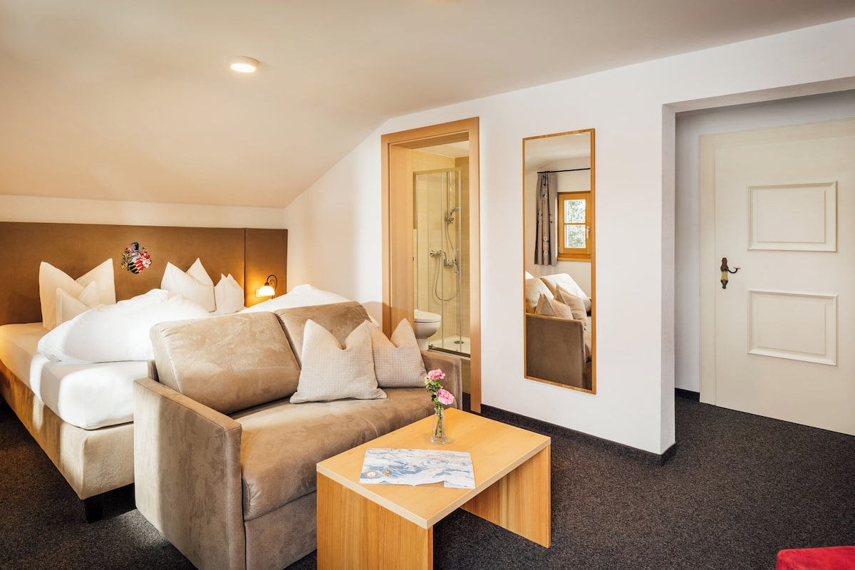 Standard-Doppelzimmer, Bergblick | Schallisolierte Zimmer, kostenloses WLAN, Bettwäsche