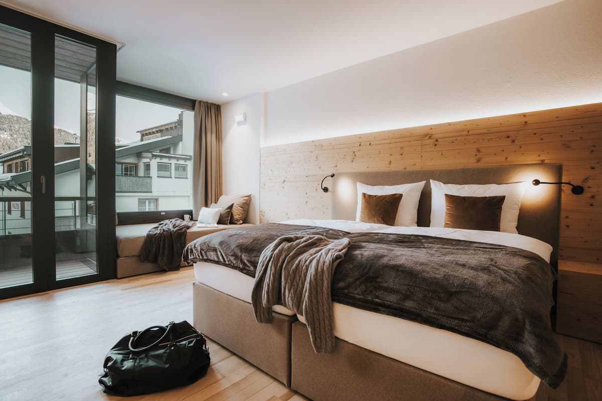 Comfort-Dreibettzimmer | Schallisolierte Zimmer, kostenloses WLAN, Bettwäsche