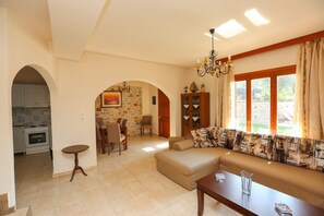 Interior detail - Skiathos Island Villas (Skiathos)