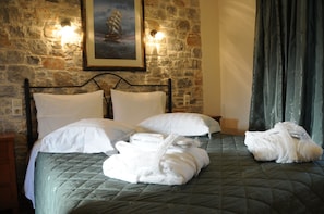 Luxury Villa, 2 Bedrooms, Private Pool | Egyptian cotton sheets, premium bedding, in-room safe, blackout drapes - Skiathos Island Villas (Skiathos)