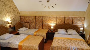 Family Apartment (4 adults) | 1 bedroom, minibar, desk, soundproofing