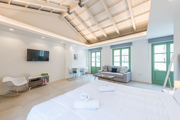 Apartment (The Triangle) | Living area