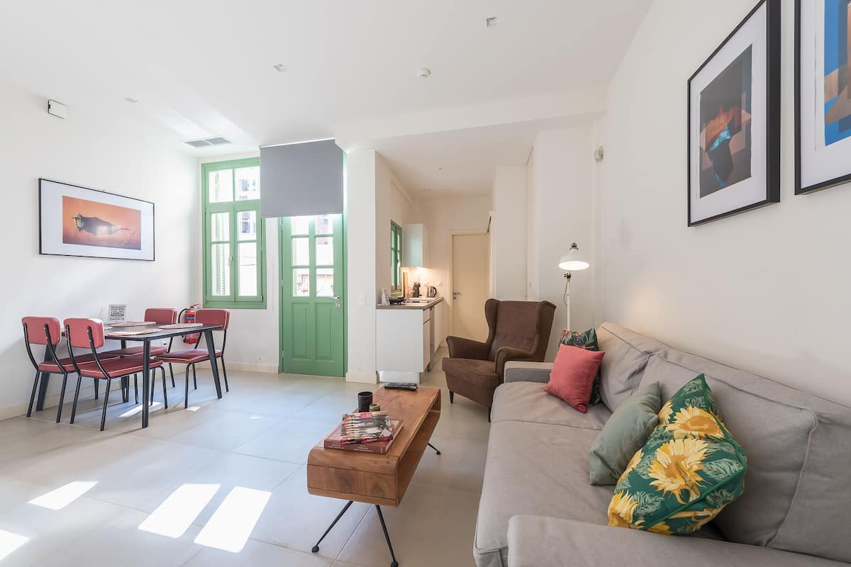 Apartment (The Loop) | Living area