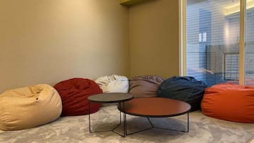 舒适公寓 (6人入住) | 客厅 | 平板电视