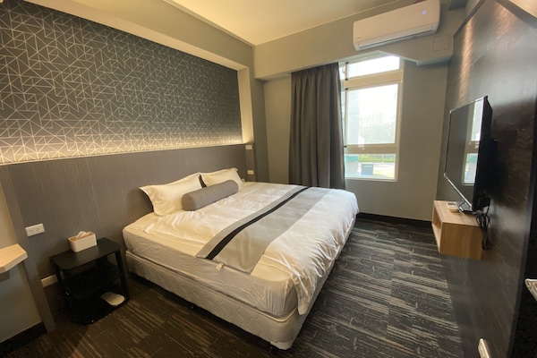 Habitación básica con 1 cama doble o 2 individuales | Wifi gratis y ropa de cama