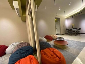 Comfort Apartment (6 people) | Living area - Arthur (Jinning)