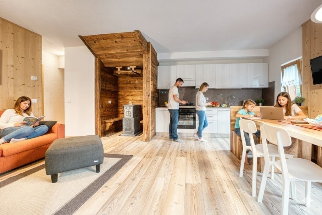 Apartment, 2 Schlafzimmer (Testa 5) | Wohnbereich | Fernseher