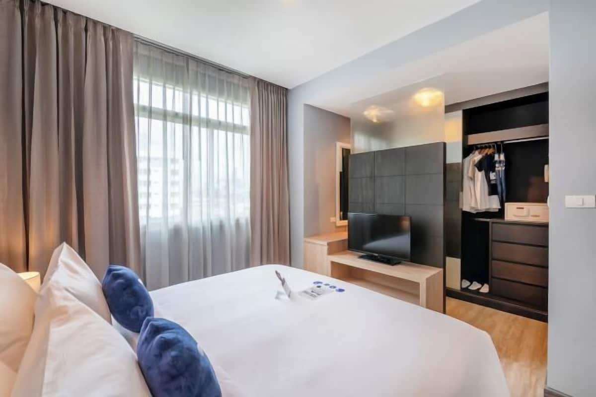 2 bedrooms, desk, free WiFi, bed sheets