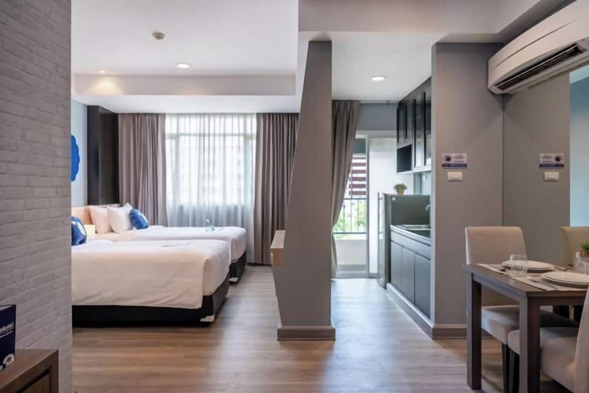 2 bedrooms, desk, free WiFi, bed sheets