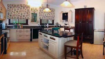 Mini-fridge, coffee/tea maker