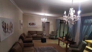 Unclassified image, 5 of 12, button - Majestic View Guesthouse and Spa (Hartbeespoort)