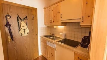 Refrigerador, microondas, parrilla de estufa y lavavajillas