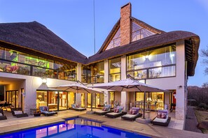 Exterior - Vaal River YOLO Spaces – Vaal River Bush Lodge (Metsimaholo)