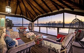 Exterior - Vaal River YOLO Spaces – Vaal River Bush Lodge (Metsimaholo)