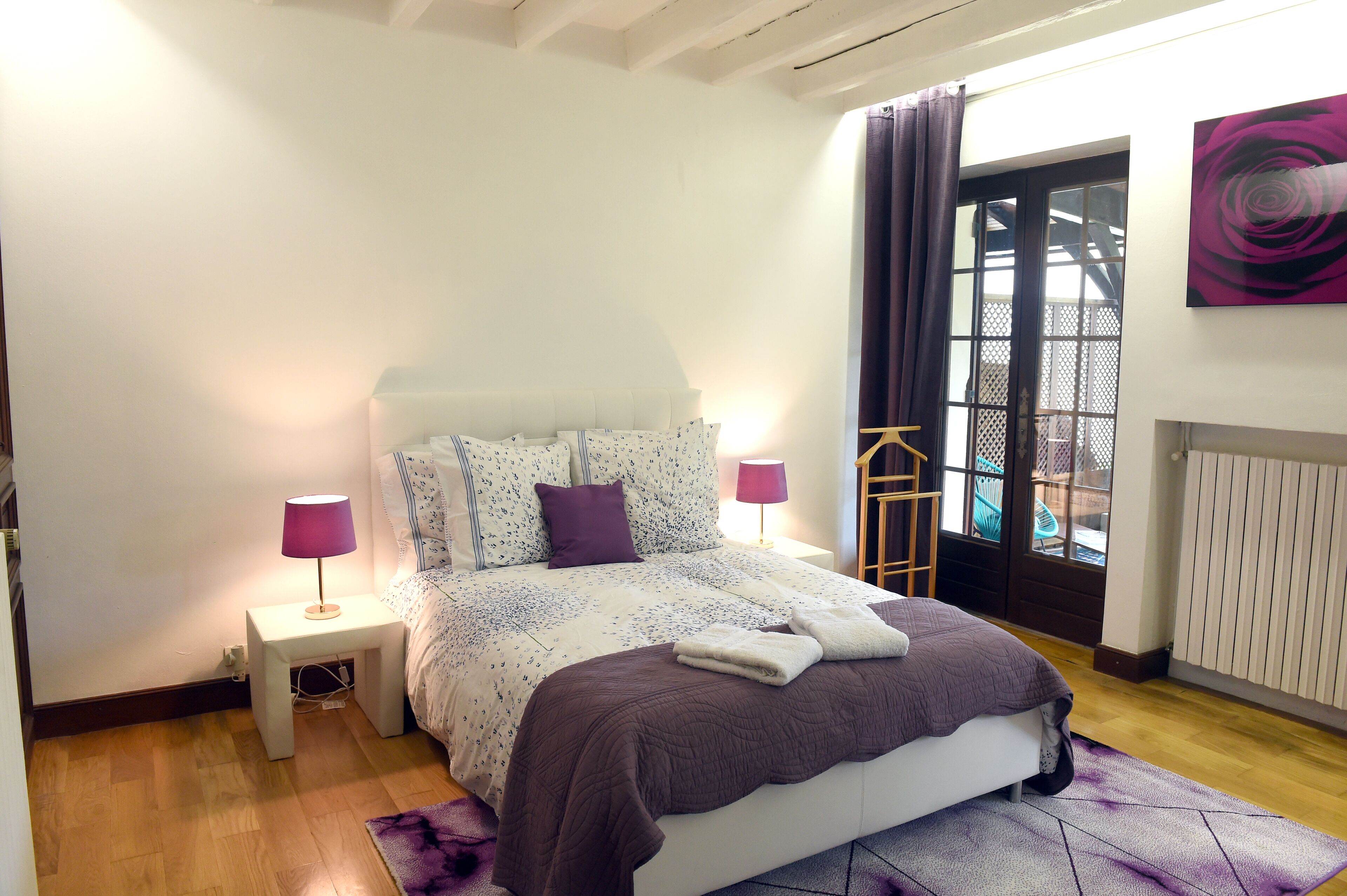 2 habitaciones, tabla de planchar con plancha, wifi y ropa de cama 