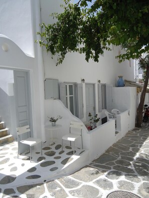 Balcony - Lirous Studios (Mykonos)