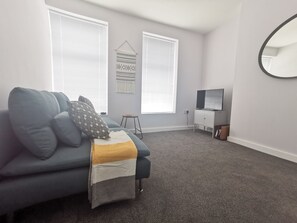 Smart TV - No.2 Richmond Apartments by Switchback Stays (Cardiff)
