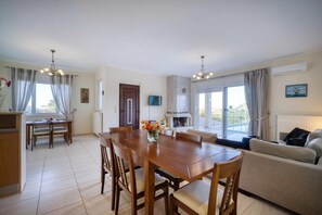 Interior - Holiday home "Zafira" with hot tub (Rethymno)