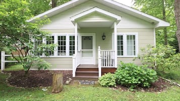 House, 3 Bedrooms | Exterior