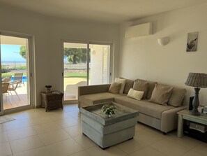 Fernseher, Kamin, DVD-Player, Tischtennisplatte