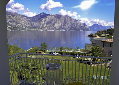 Residence La Madrugada holiday apartments in Malcesine