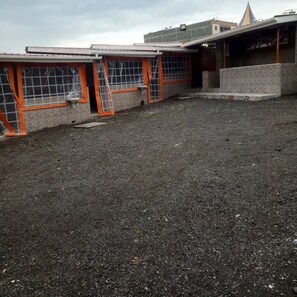 Parkir mandiri gratis