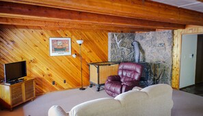 Fernseher, DVD-Player, Videothek, Stereoanlage