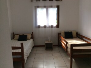 3 chambres, fer et planche Ă repasser, Wi-Fi, draps fournis