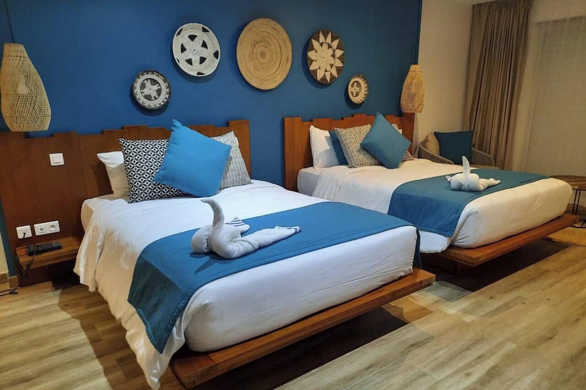 Ocean Deluxe | Roupas de cama premium, cofres nos quartos, cortinas blackout