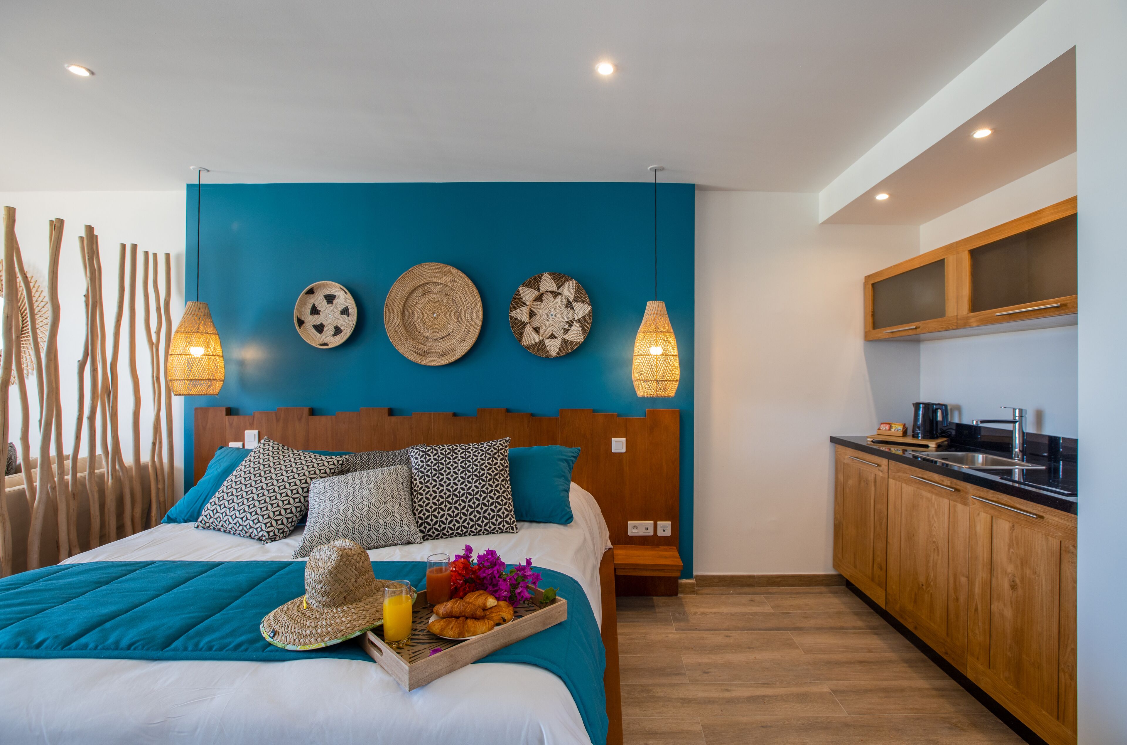 ocean deluxe | private kitchenette | mini-fridge, microwave, stovetop, toaster