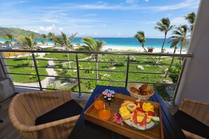 Terrace/patio - Orient Beach Hotel (Orient Bay)