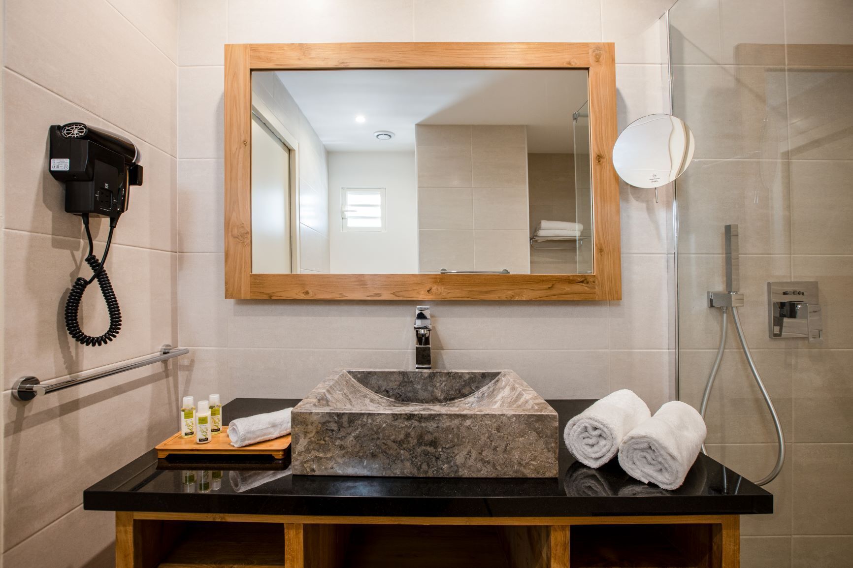 ocean deluxe 2 full beds | bathroom | shower, rainfall showerhead, free toiletries, hair dryer