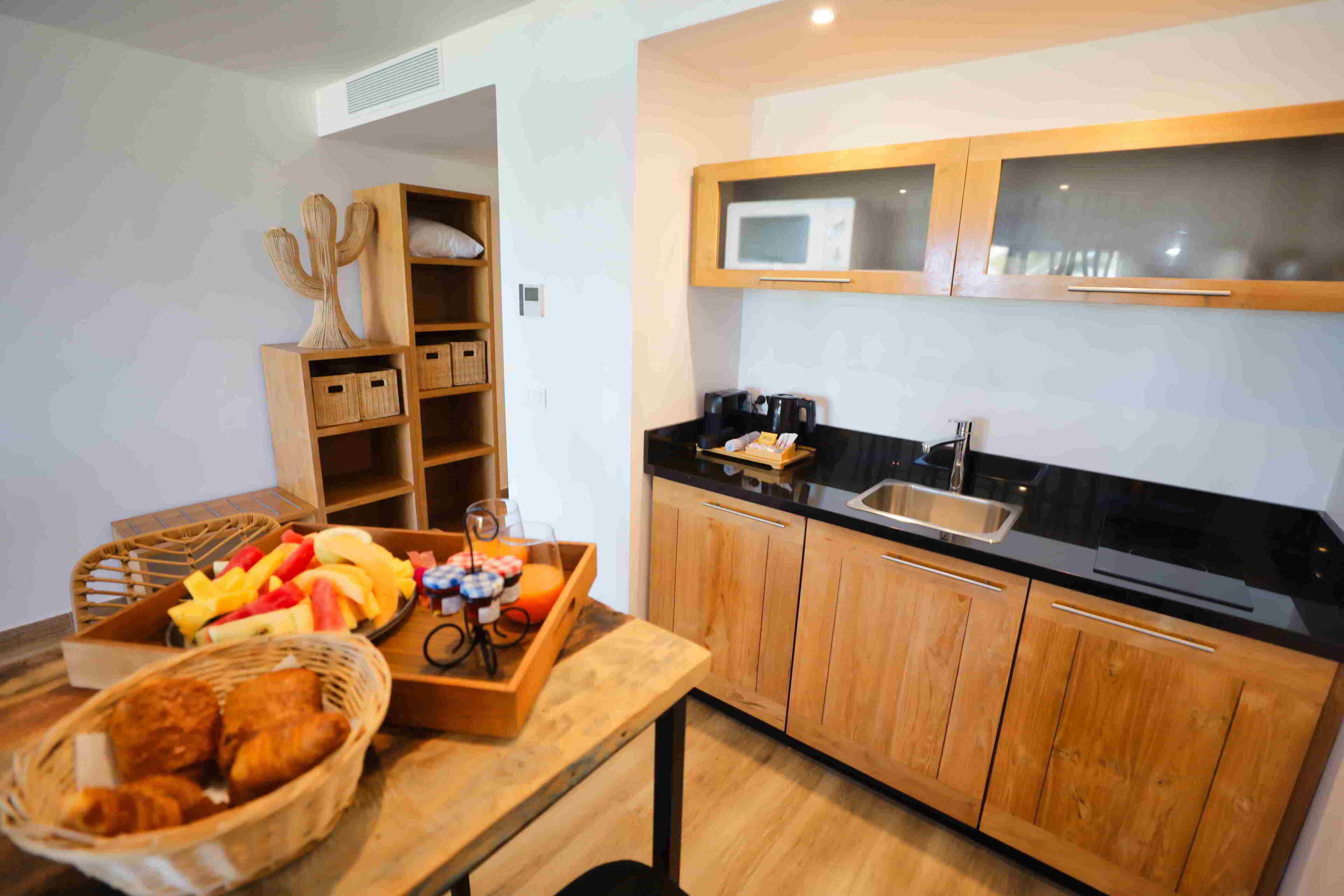 ocean deluxe 2 full beds | private kitchen | mini-fridge, microwave, stovetop, toaster