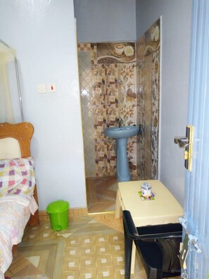 Habitación doble | Escritorio y wifi gratis