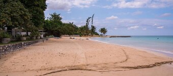 Sunkissed Villa 9 @ Watermill