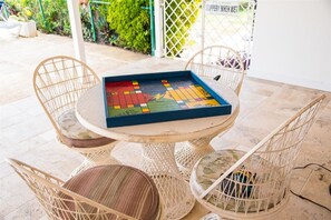 Outdoor dining - Sencillo Beach Access Villa in Mammee Bay Estate (Ocho Rios)