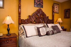 1 bedroom, desk, iron/ironing board, WiFi