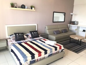 Tabla de planchar con plancha y wifi