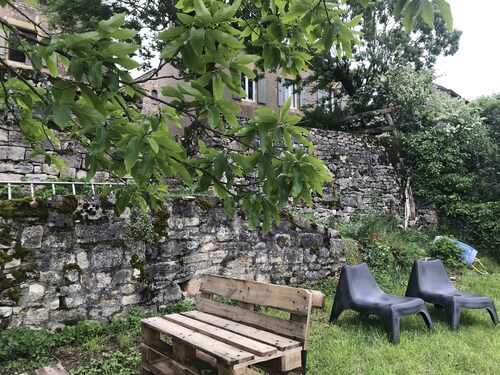 "Maisondeltraouc" gîte avec toit terrasse et jardin offrant une vue imprenable.