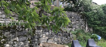 "Maisondeltraouc" gîte with roof terrace and garden offering stunning views.