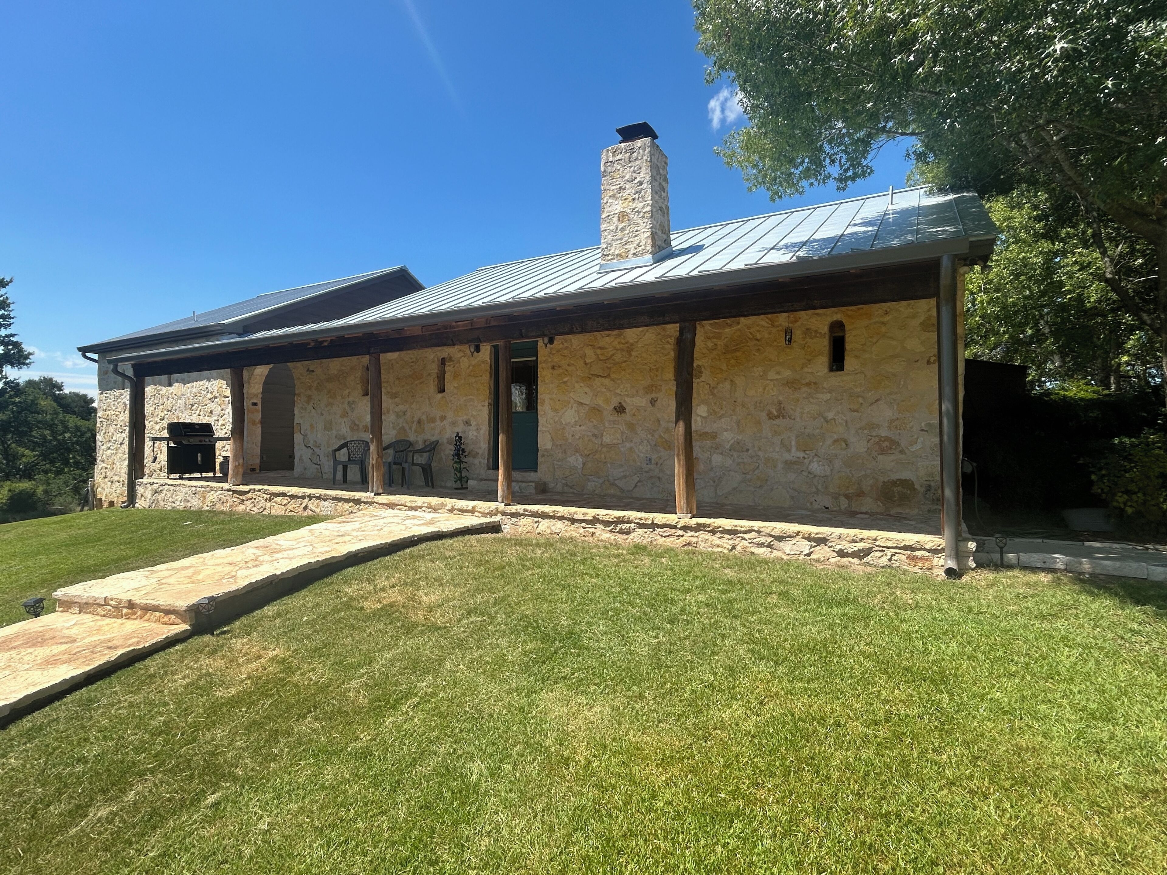 Recharge and Relax - Riverfront Home on 5 acres