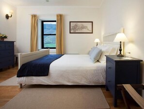 6 Schlafzimmer
