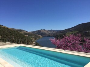 Pool - Quinta Da Marka. (Covas do Douro)