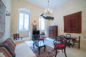 Appartement, 1 chambre | Coin séjour