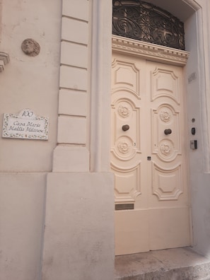 Entrada de la propiedad