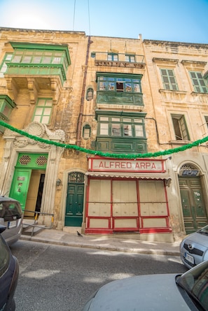 Front of property - JuF - Casa Rooms (Valletta)