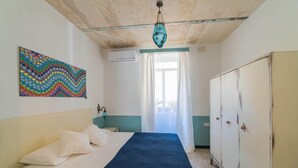 Room - KM - Casa Rooms (Floriana)