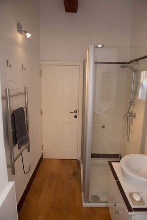 Apartamento, 1 habitación | Baño | Toallas