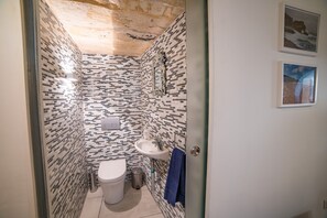 Appartement, 1 chambre | Salle de bain | Serviettes fournies